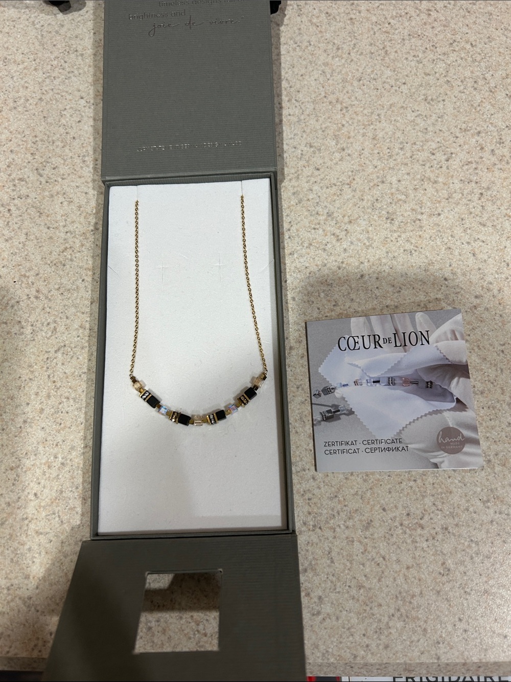 COEUR de LION Gold Necklace with Black and Iridescent Tile Accents